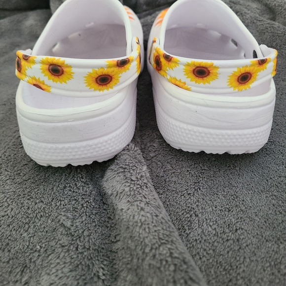 Crocs - Picture 2 of 4